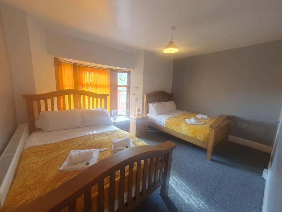 Guardian View Villa Abertillery Kültér fotó